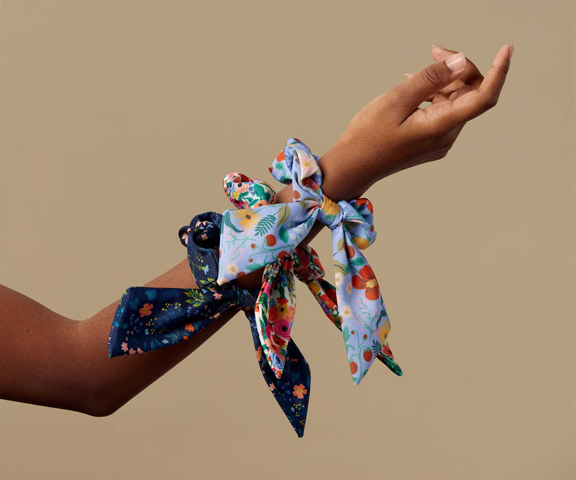 | scrunchies-all-04_1.jpg